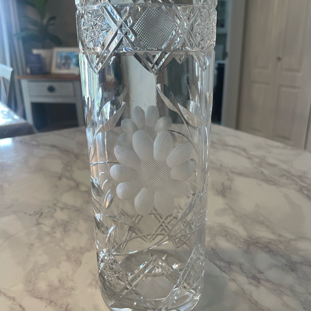Antique American Brilliant Cut 12" Daisy & Leaf Cylinder Vase